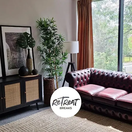 Retreat Breaks - 3 Bedroom Penthouse - Holbeck Leeds