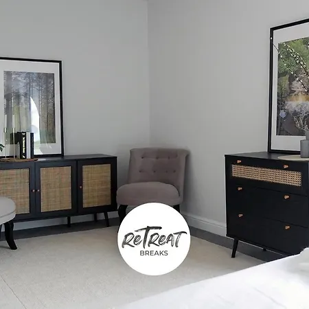 Retreat Breaks - 3 Bedroom Penthouse - Holbeck Leeds * Лідс