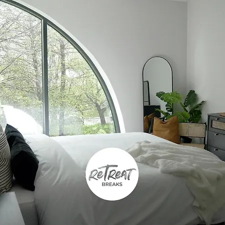 Retreat Breaks - 3 Bedroom Penthouse - Holbeck Leeds Апартаменти Лідс